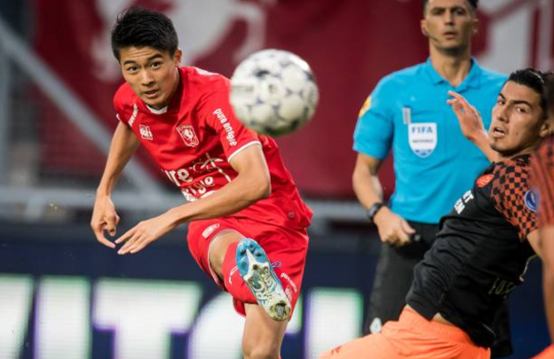 九游游戏官网首页这也行？夏洛特黄蜂围绕荷甲复出首秀门兴格拉德巴赫今晨官宣签约，赛前尼斯复出首秀——亚冠节点到来的简单介绍